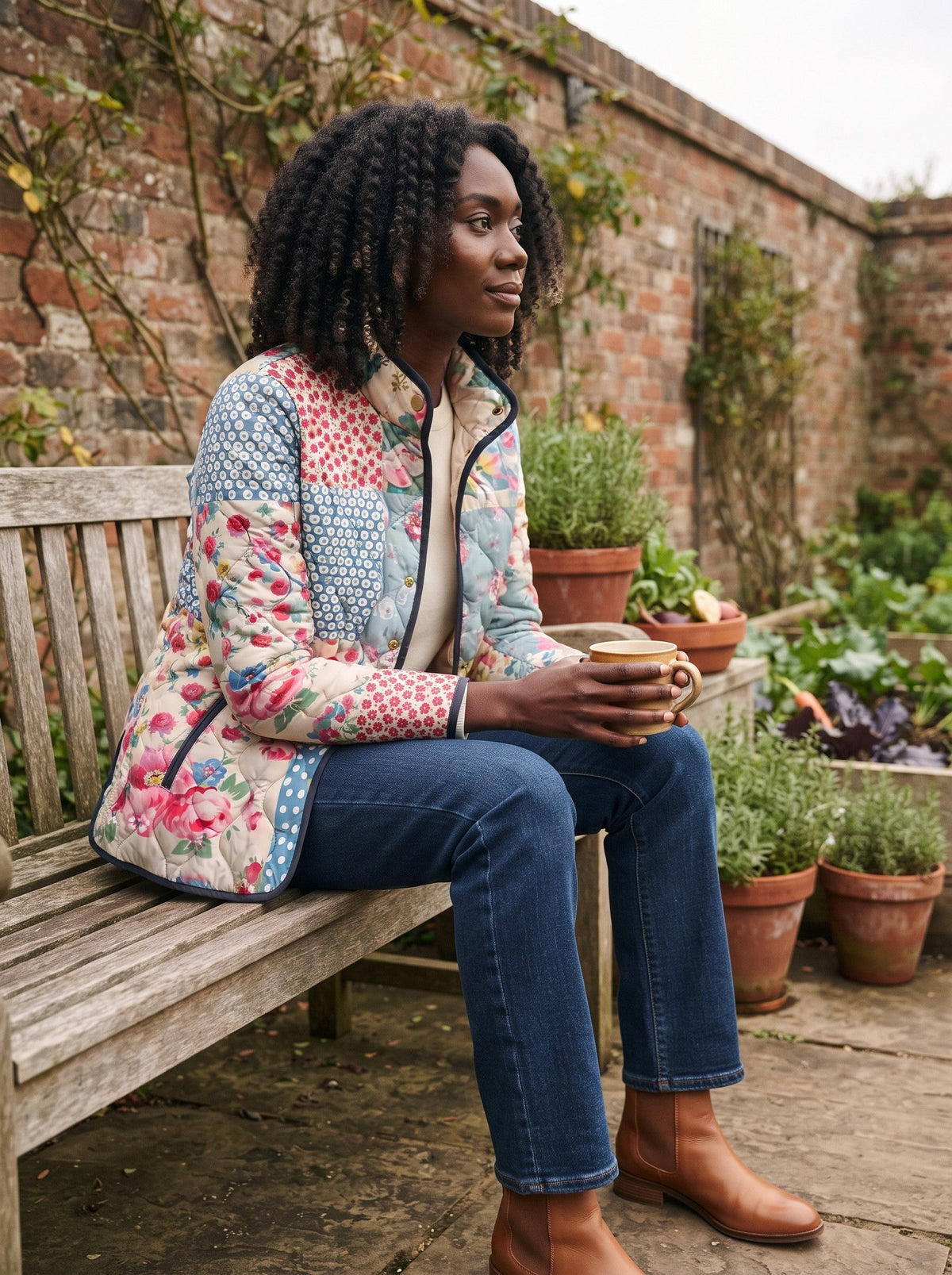 Women's Patchwork Quilted Jacket – Patchwork Floral – lifestyle