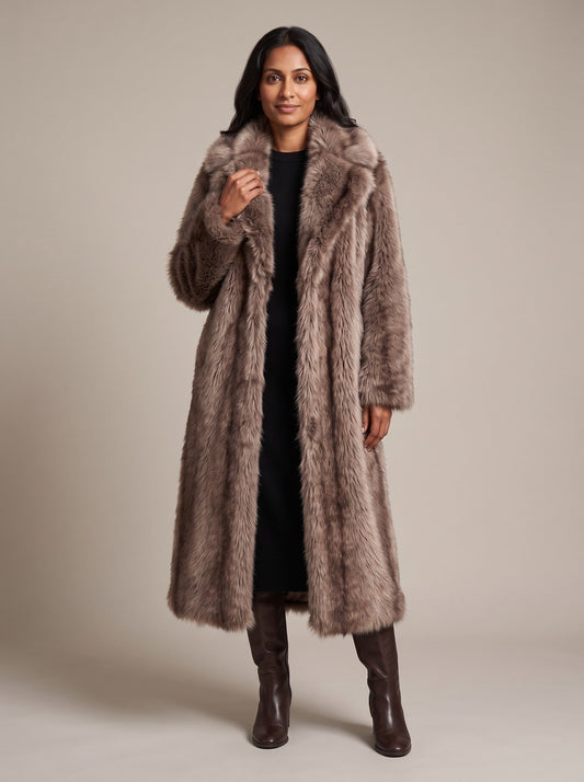 Women's Brown Oversized Faux Fur Coat – Brown – on model