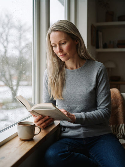 Heated Thermal Top – Grey – lifestyle