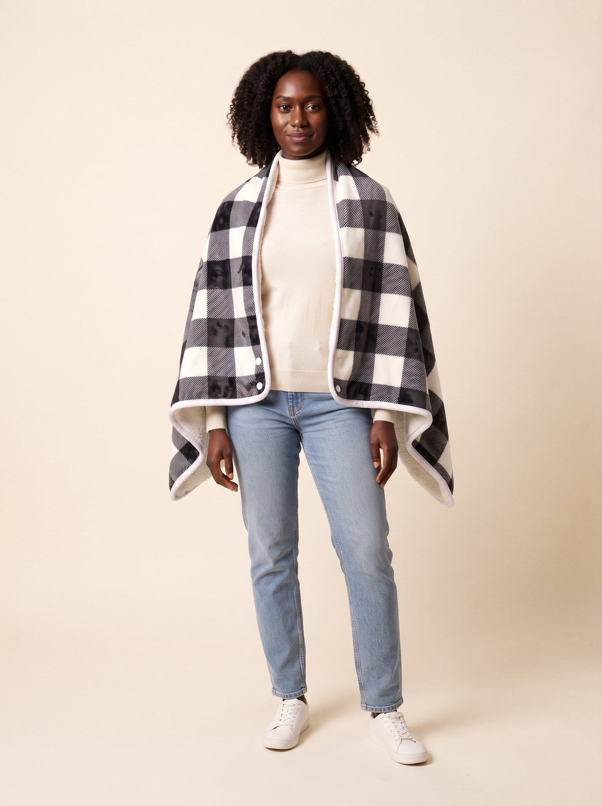 USB Heated Wearable Tartan Throw – Black & White Check – on model