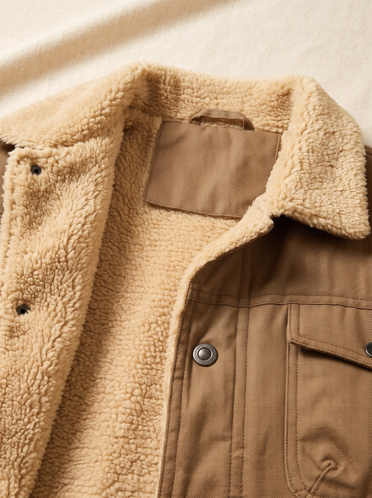 Men's Sherpa Lined Utility Jacket – Khaki – sherpa collar and lining detail