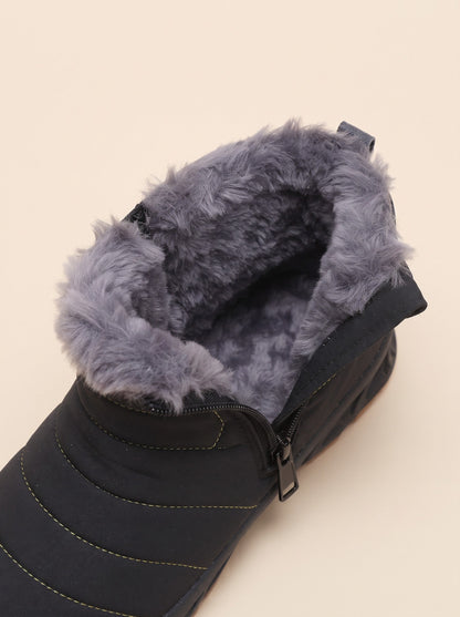 Unisex Fleece Lined Snow Boots – Black – plush fleece lining and side zip close-up
