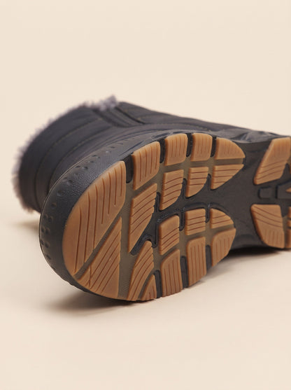 Unisex Fleece Lined Snow Boots – Black – non-slip rubber sole tread