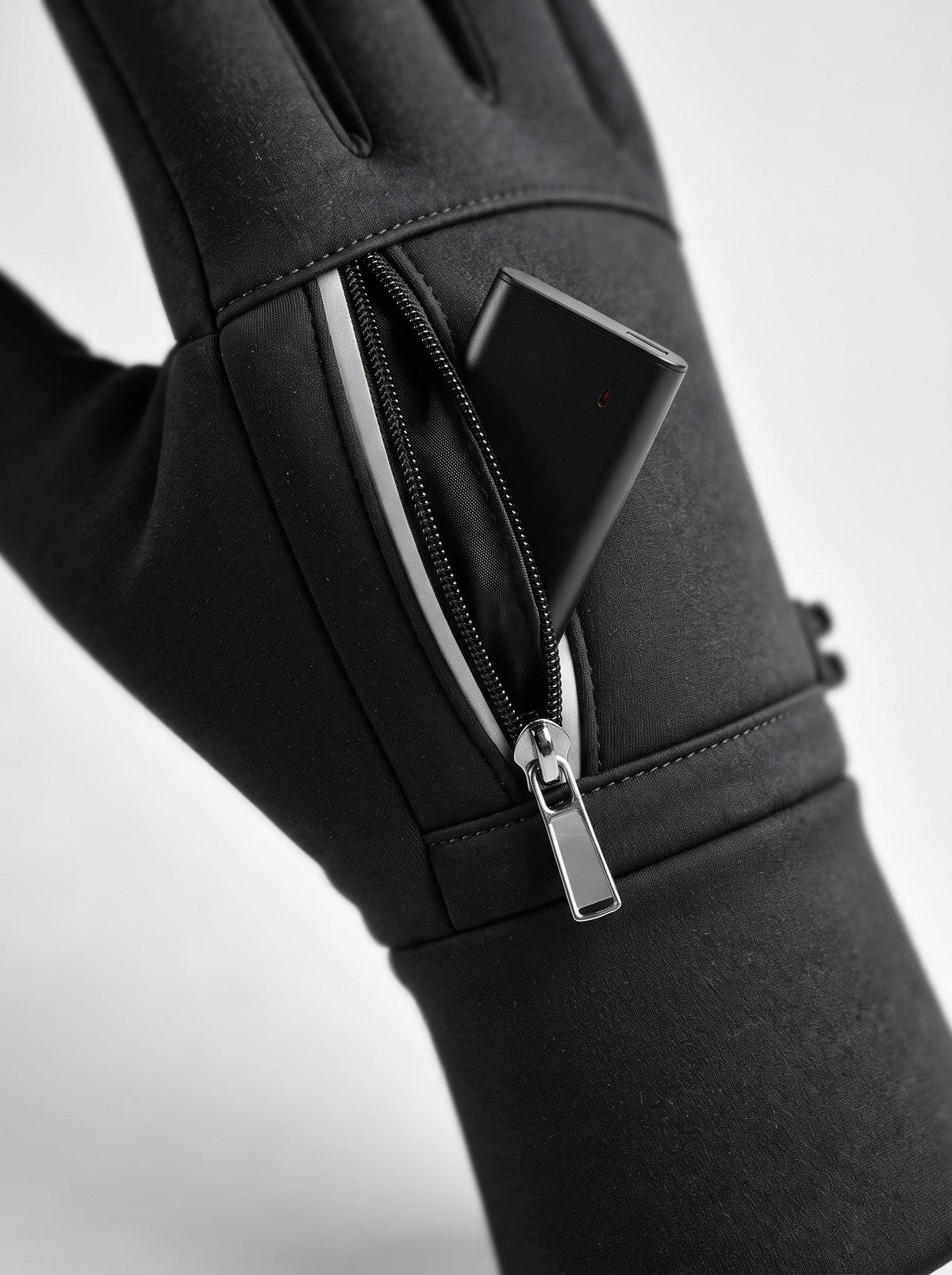 Heated Winter Gloves – battery pocket