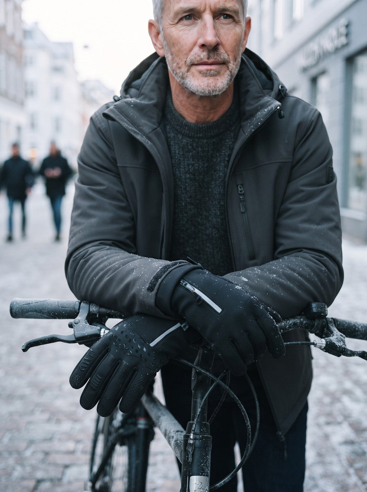 Heated Winter Gloves – Adjustable 3-Level – lifestyle