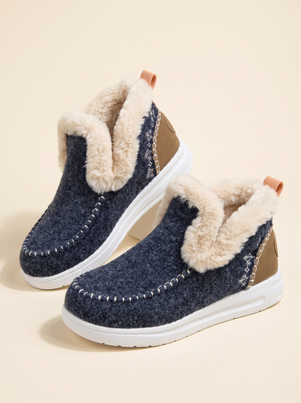 Women's Fleece-Lined Slip-On Boots – Navy – pair, three-quarter view